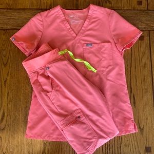 Figs Scrub Set XS - Catarina Top - Zamora Joggers - Hot Coral